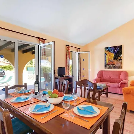 Topacio Villa